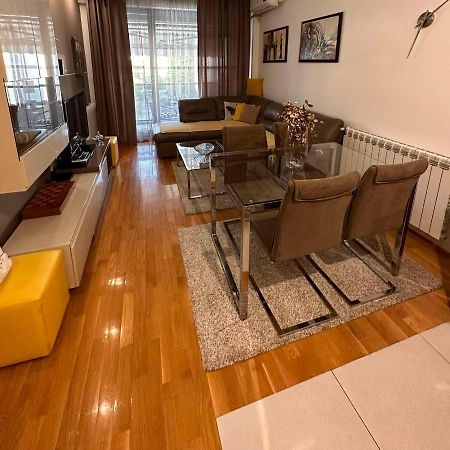 Dono Apartment Skopje Bagian luar foto